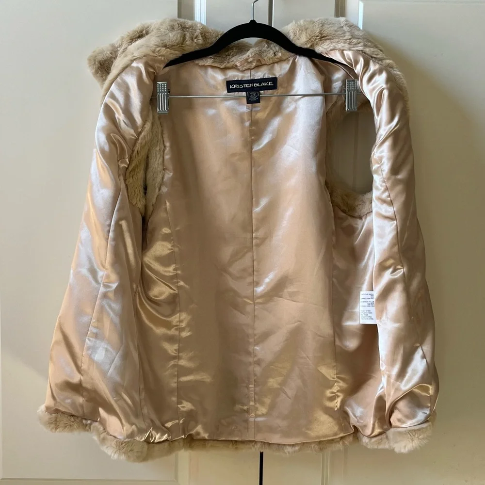 Kristen Blake Faux Fur Cream Vest, size large, like new condition - Picture 5 of 9
